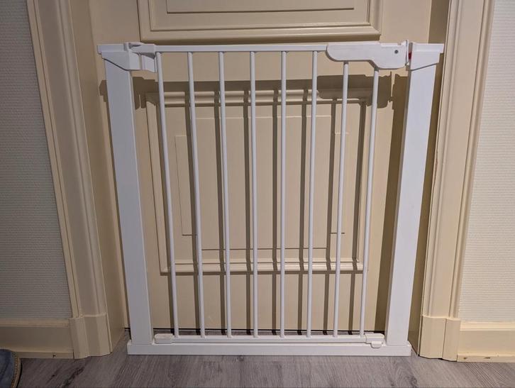 Kinderbedje wit, Buggy donkergrijs, veiligheidsrekje wit, Kinderen en Baby's, Overige Kinderen en Baby's, Zo goed als nieuw, Ophalen