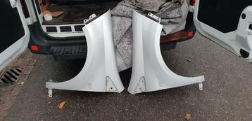 FIAT BRAVO  VOORSCHERMEN MODEL 2007 beschikbaar voor biedingen