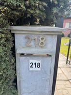 Brievenbus in blauwsteen (32x32x105), Tuin en Terras, Ophalen, Zo goed als nieuw, Overige materialen, Staande brievenbus