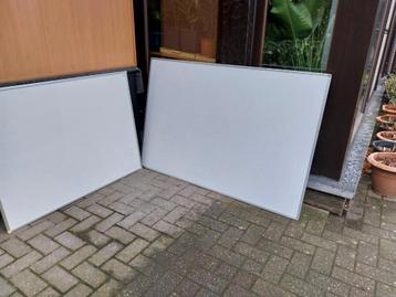 Magnetische whiteboards en grote prikborden