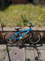 B twin Racing boy 320, Fietsen en Brommers, Fietsen | Crossfietsen en BMX, Ophalen, Zo goed als nieuw