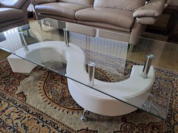 Glazen salontafel te koop beschikbaar voor biedingen