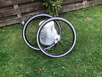 Wielen 28 inch achterwiel 3 NEXUS versnellin. rollerbrake beschikbaar voor biedingen