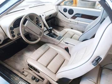 Porsche 928 interieur beschikbaar voor biedingen
