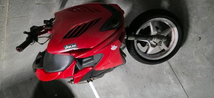 MBK Nitro –à terminer (Classe A), Fietsen en Brommers, Scooters | Yamaha, Zo goed als nieuw, Ophalen