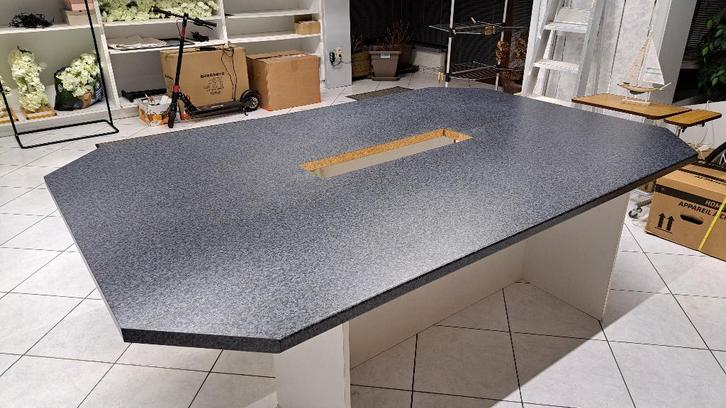 GRATIS Bureau / Grote werktafel 240 x 160 cm in twee delen, Huis en Inrichting, Bureaus, Zo goed als nieuw, Bureau, Ophalen