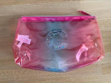 Toilettas C primark beschikbaar voor biedingen