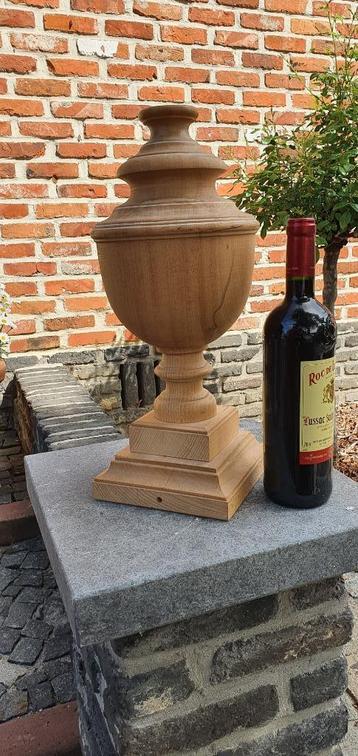beuken houten voet voor verlichting beschikbaar voor biedingen