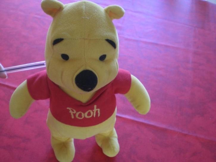 Doudou Winnie velours fin Doux, Kinderen en Baby's, Speelgoed | Knuffels en Pluche, Zo goed als nieuw, Overige typen, Ophalen of Verzenden