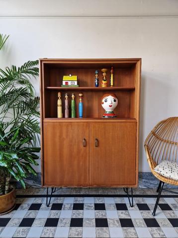 Vintage midcentury boekenkast | kast | vitrinekast | retro beschikbaar voor biedingen
