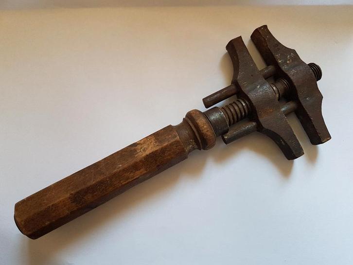 Serre-joint ancien, Bricolage & Construction, Outillage | Outillage à main, Enlèvement ou Envoi