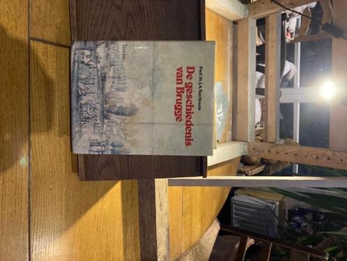 De geschiedenis van Brugge - prof. J.A. Van Houtte, Boeken, Geschiedenis | Stad en Regio, Zo goed als nieuw, Ophalen of Verzenden