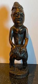 3 authentieke Afrikaanse beeldjes handgesneden, Enlèvement ou Envoi