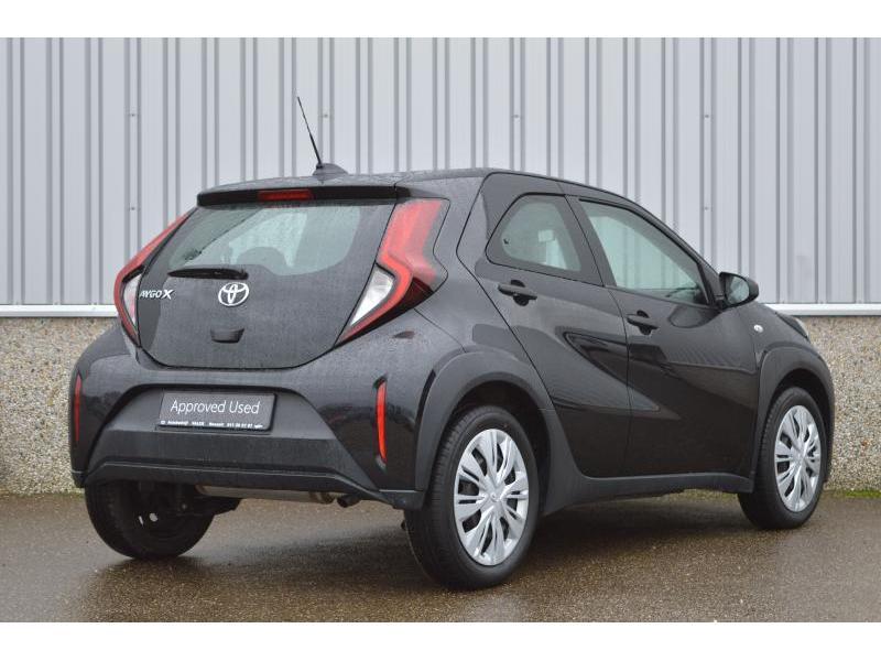 Toyota Aygo X Play / 22.000 KM !, 72 pk, Zwart, Bedrijf, Handgeschakeld