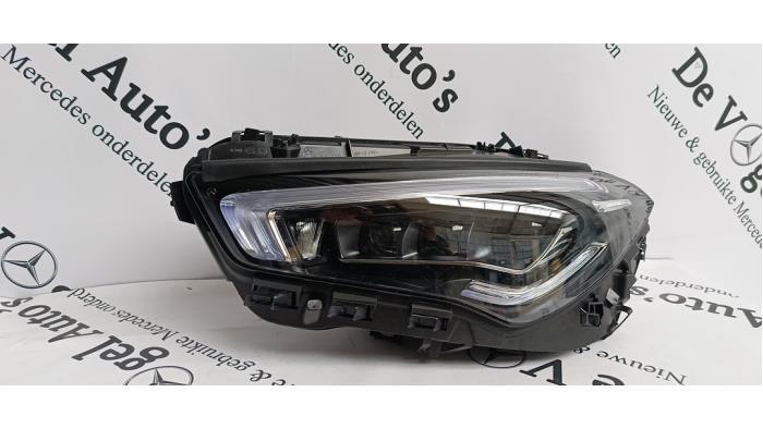 Phare gauche d'un Mercedes CLA, Autos : Pièces & Accessoires, Éclairage, Mercedes-Benz, Utilisé, 3 mois de garantie, Enlèvement ou Envoi