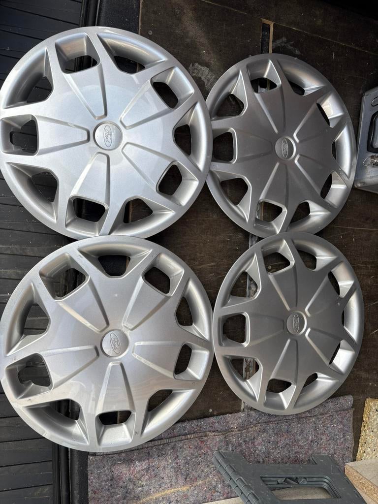 Originele wieldeksels ford transit 16 inch, Ophalen, Zo goed als nieuw
