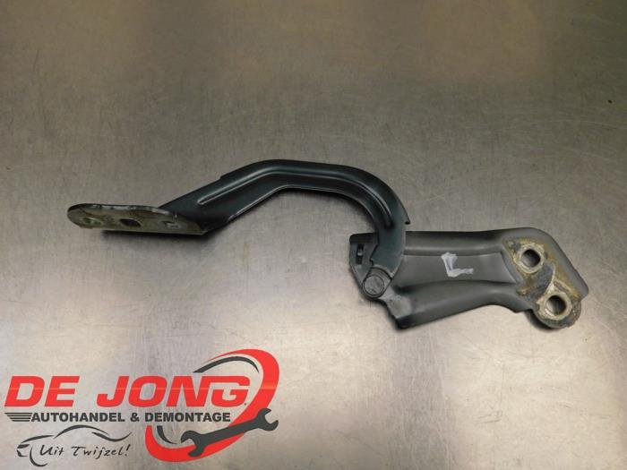 Motorkap Scharnier van een Ford Kuga, Gebruikt, -, -, Ophalen of Verzenden