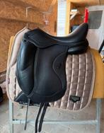 Ikonic Light - dressuur - zwart - 17,5 inch, Animaux & Accessoires, Chevaux & Poneys | Selles, Enlèvement, Comme neuf, Dressage