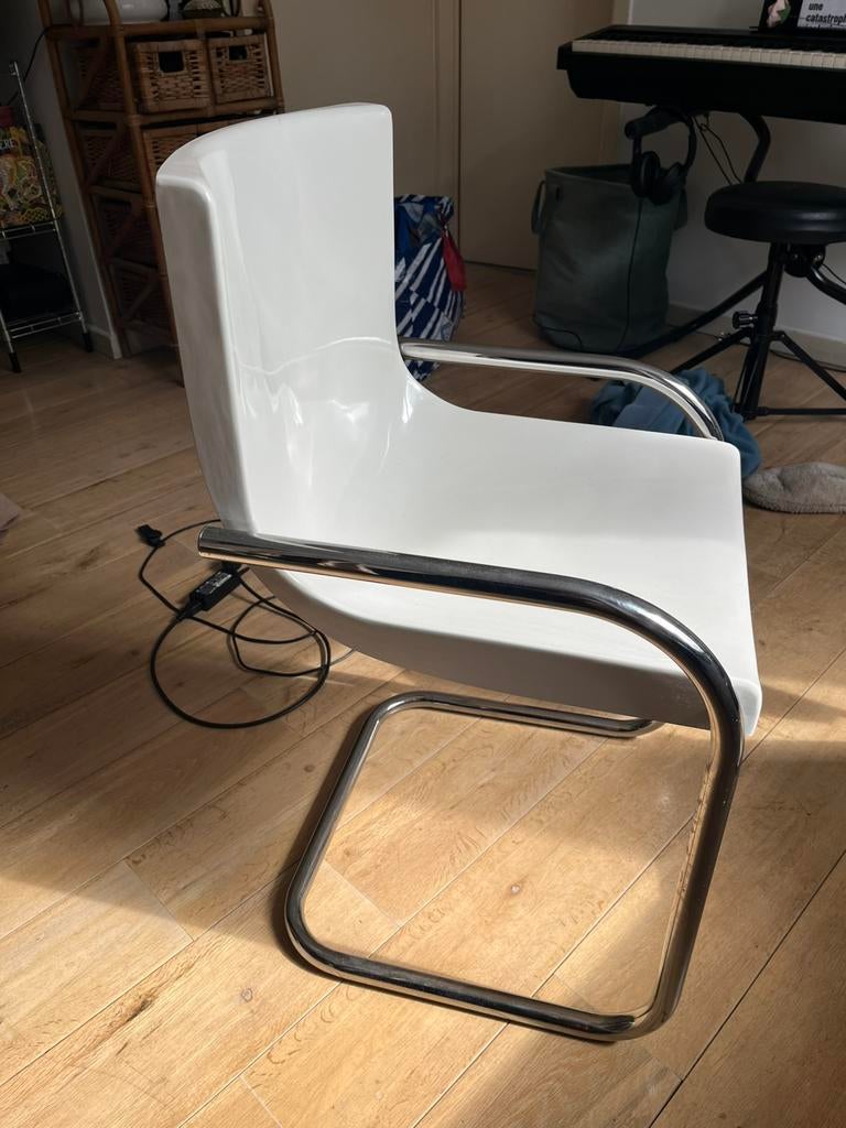 Chaise vintage blanche et chrome, Enlèvement, Utilisé, Blanc, Une