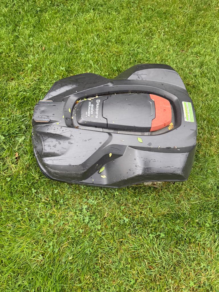 Robotmaaier husqvarna 330x zeer goede staat, Ophalen, Gebruikt, Husqvarna, Met regensensor