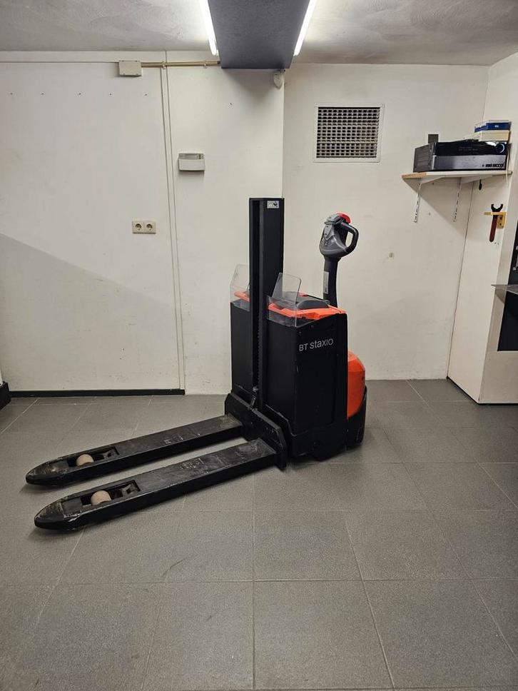 Toyota elektrische heftruck 1,25 ton – lage doorrijhoogte, Zakelijke goederen, Machines en Bouw | Heftrucks en Intern transport