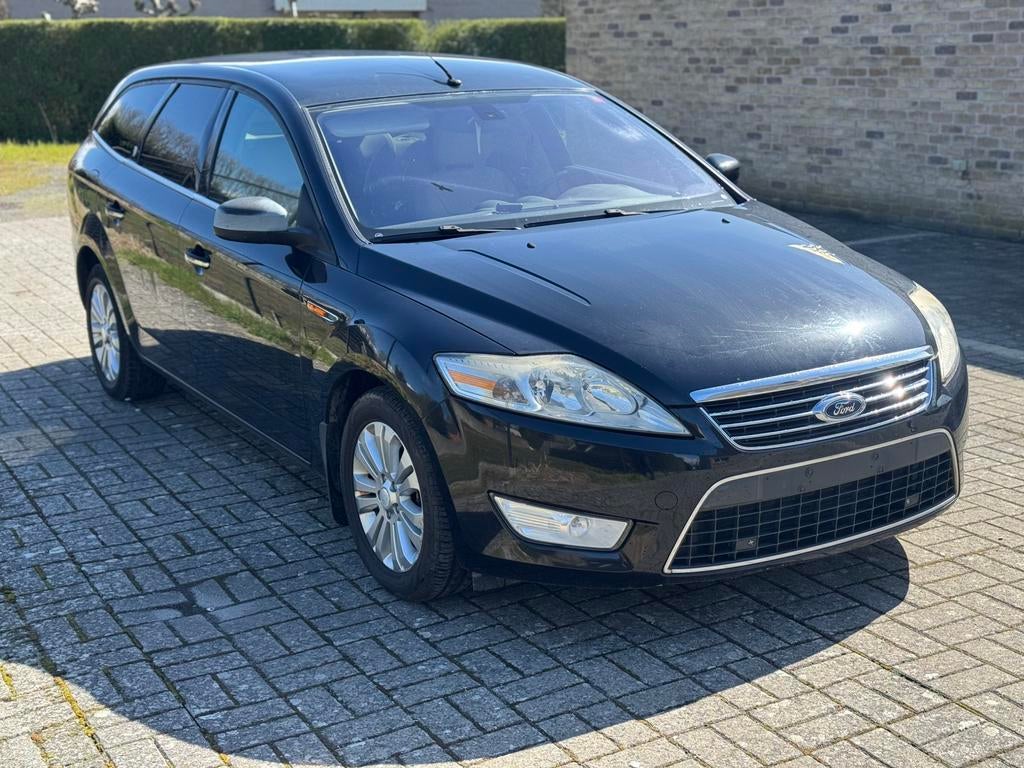 FORD MONDEO 1.8 DIESEL / GHIA UITVOERING! / GOEDE STAAT!, Auto's, Ford, Voorwielaandrijving, Beige, Mondeo, Zwart