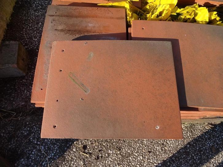 Grote tegelpannen, Doe-het-zelf en Bouw, Dakpannen en Dakbedekking, Zo goed als nieuw, Dakpannen, Steen of Klei, Rood, Ophalen