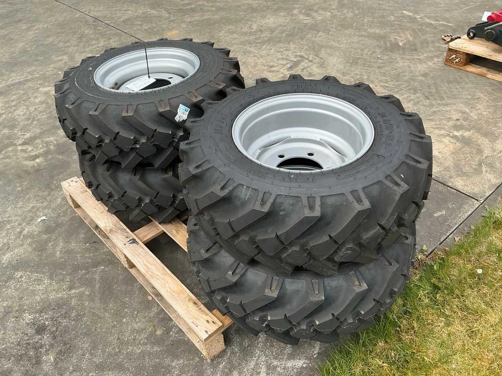 BKT MP567 Band met velg (4x), Zakelijke goederen, Landbouw | Onderdelen | Banden, Velgen en Assen