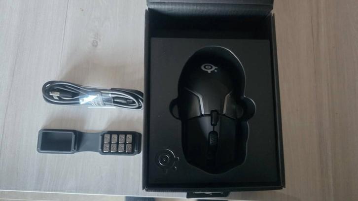 SteelSeries Rival 600 gaming muis (met kabel) - Nieuw, Computers en Software, Muizen, Nieuw, Muis, Bedraad, Gaming muis, Ophalen of Verzenden