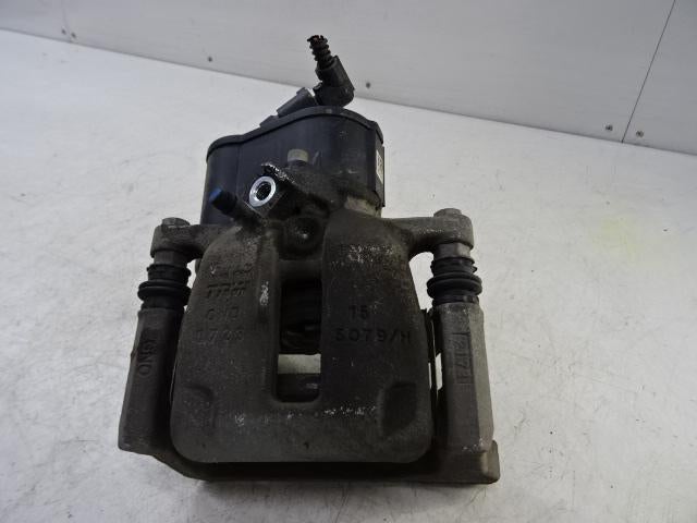 REMKLAUW RECHTS ACHTER Audi Q3 (8UB / 8UG) (01-2011/12-2019), Gebruikt, Audi