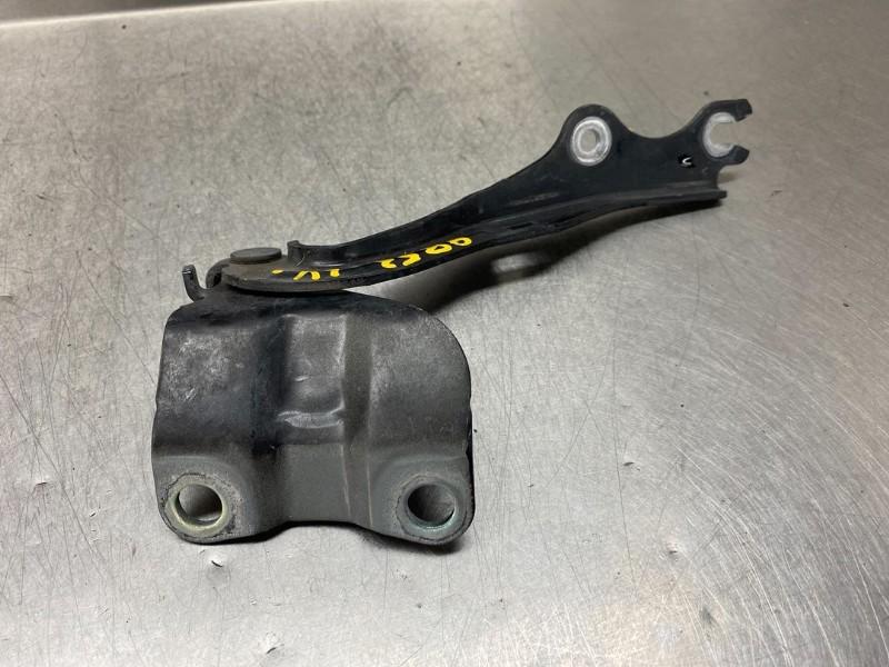 CHARNIERE DE CAPOT Mazda 6 (GH12 / GHA2) (01-2007/07-2013), Utilisé, Mazda