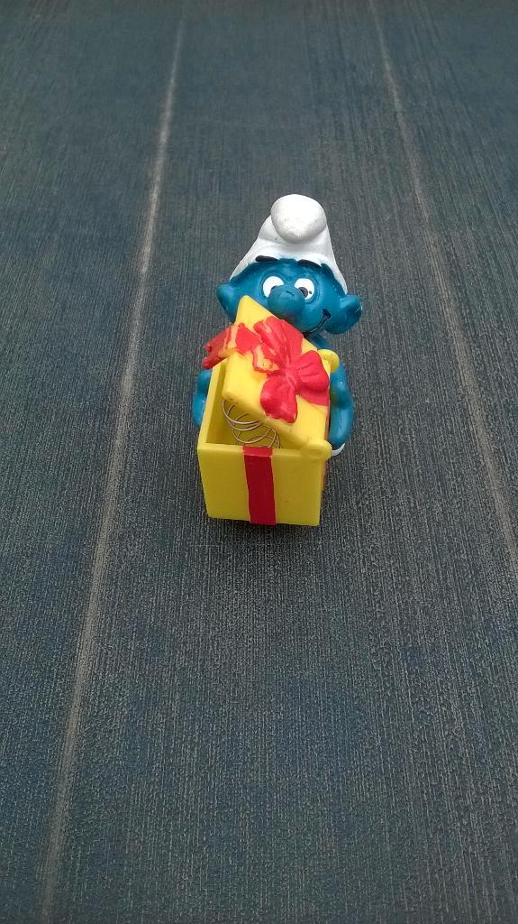 Supersmurf met surprise doos 4.0247, Verzamelen, Smurfen, Gebruikt, Poppetje, Figuurtje of Knuffel, Overige Smurfen, Ophalen of Verzenden