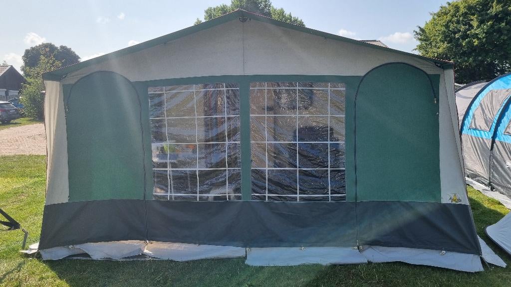 Caravan Adria 350 SL met voortent, Caravans en Kamperen, Caravans, Particulier, tot en met 4, 500 - 750 kg, Standaardzit, Adria