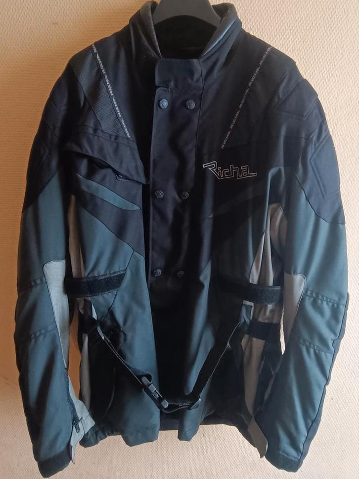 Veste et gants moto scooter, Motos, Vêtements | Vêtements de moto, Gants, Enlèvement