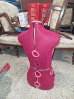 Mannequin ajustable de la marque Diana d'Angleterre en très, Mannequin, Diana, Enlèvement