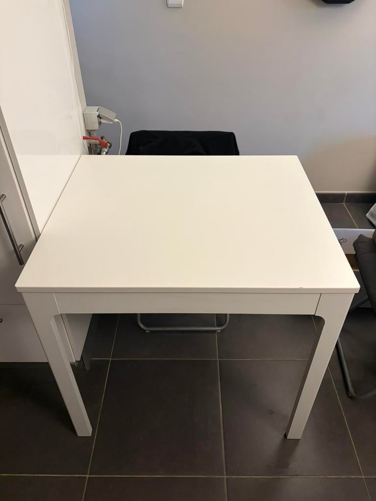 Table et chaises cuisine, Enlèvement, Comme neuf