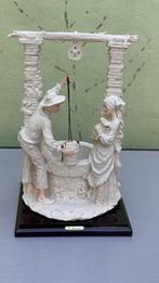 Giuseppe Armani beeld koppel bij waterput Italië, Ophalen, Zo goed als nieuw