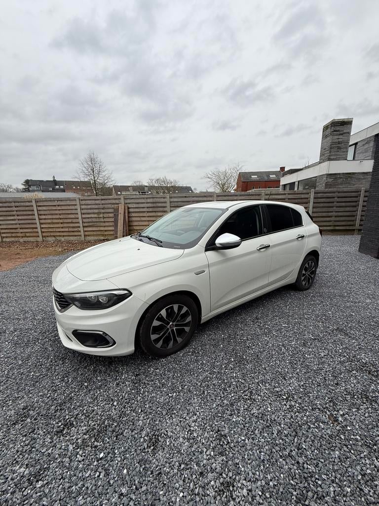 Fiat tipo hatchback 1 jaar garantie, Auto's, Fiat, Voorwielaandrijving, Euro 6, Handgeschakeld, 5 deurs