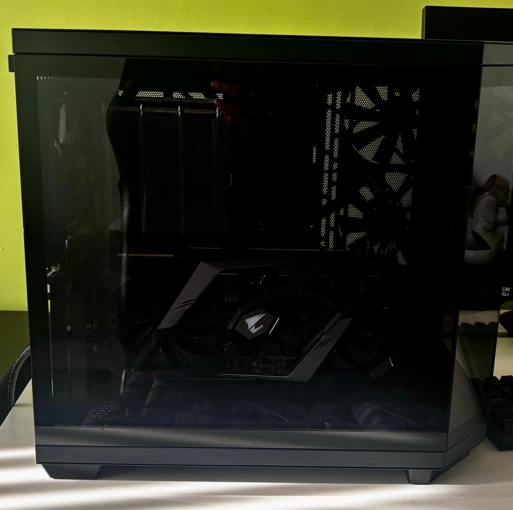 Gaming pc + monitor, Computers en Software, Computerbehuizingen, Zo goed als nieuw, Ophalen