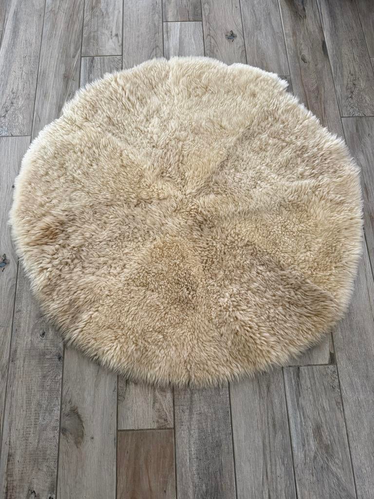 Rond schapenvel tapijt schaap, Huis en Inrichting, Ophalen of Verzenden, Zo goed als nieuw, Rond