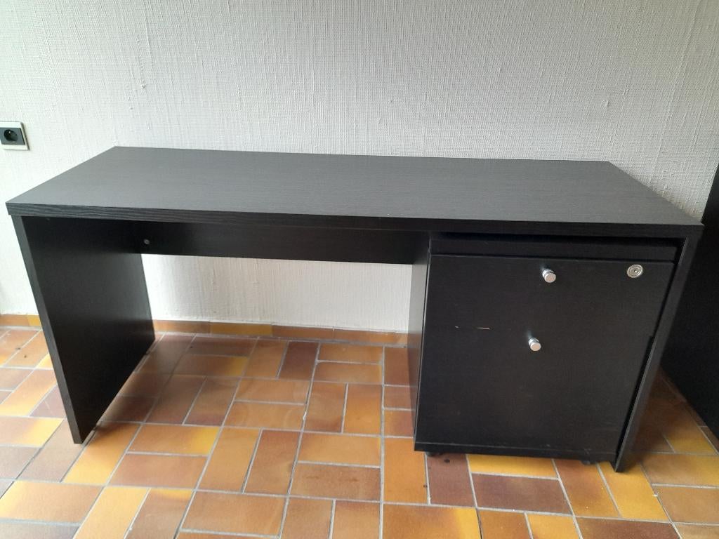 bureau moderne en bois noir, Maison & Meubles, Comme neuf, Bureau-armoire combiné, Avec tiroirs, 75 cm