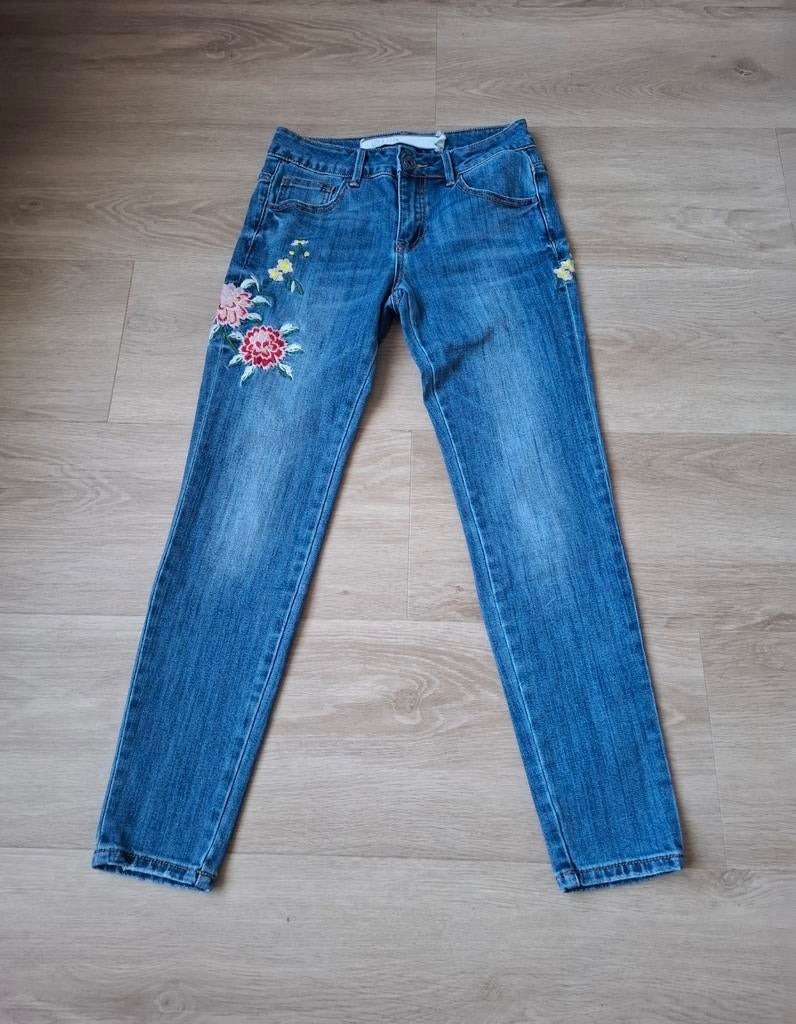 Jeans Lola&Liza maat 34, Kleding | Dames, Spijkerbroeken en Jeans, Ophalen of Verzenden, Zo goed als nieuw, W27 (confectie 34) of kleiner