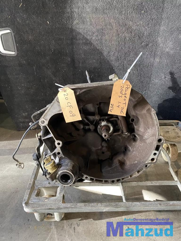 2003 PEUGEOT 206 1.4 VERSNELLINGSBAK 20CF09, Taurusavenue 1
2132 LS  Hoofddorp, NL, Contact.group@renault.com, Stellantis N.V.