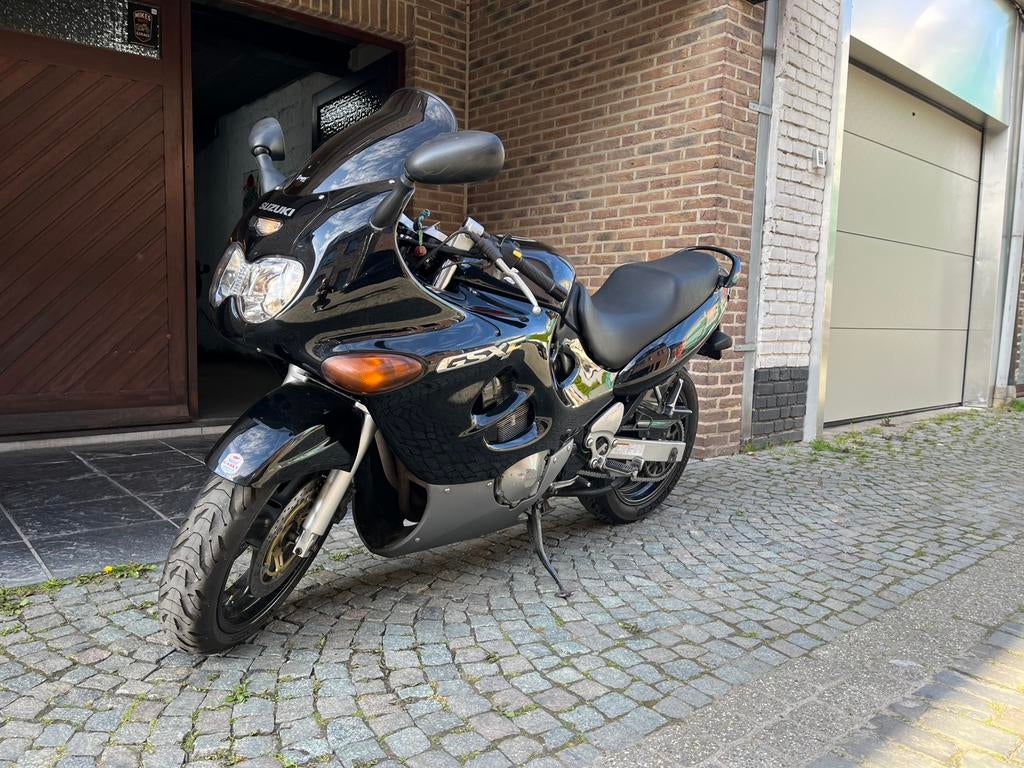 Suzuki GSXF 750 GSX750F, Permis Moto A, Plus de 35 kW, Particulier, 4 cylindres