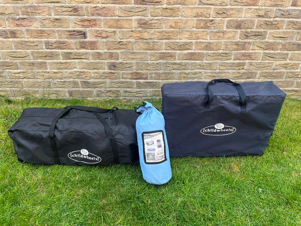 Childwood reisbed + matras + slaapbenodigheden, Kinderen en Baby's, Babywiegjes en Ledikanten, Ophalen, Zo goed als nieuw