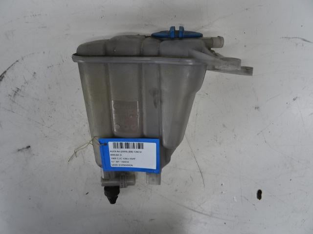 VASE D'EXPANSION Audi A4 Avant (B8) (8K0121403H), Utilisé, Audi