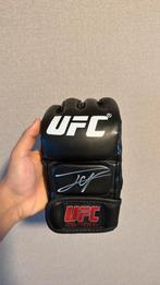 Handschoenen met hand tekening van Ilia Topuria, Ophalen