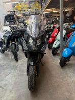 CFMOTO 700MT 2025 — 7000 km — 4 jaar garantie — 3 koffers, Motoren, 700 cc, 2 cilinders, Motorrijbewijs A, Bedrijf