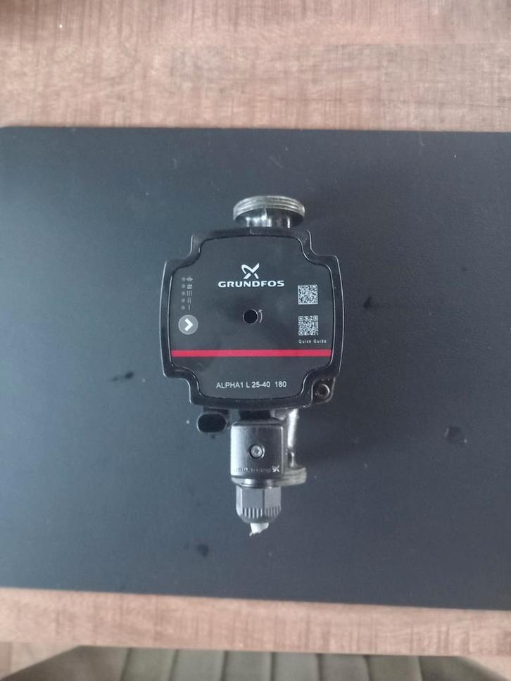 Grundfos ALPHA1 L 25-40 180 circulatiepomp, Bricolage & Construction, Chauffage & Radiateurs, Enlèvement ou Envoi