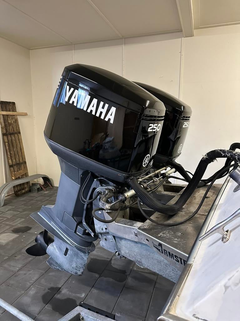 Set Yamaha 250 pk buitenboordmotoren. Lage urenstand, Sports nautiques & Bateaux, Moteurs Hors-bord & In-bord, Comme neuf, Enlèvement